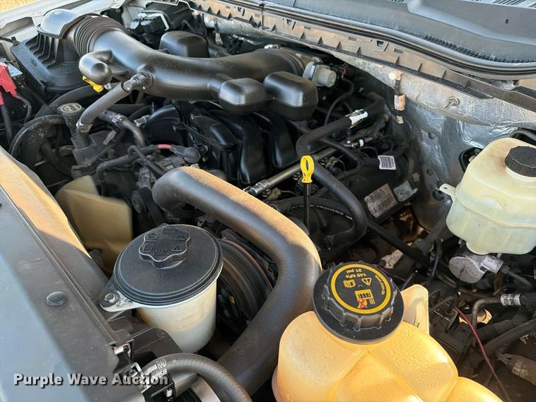 image for item FW3586 2017 Ford F550 Super Duty tow truck