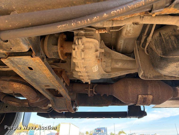 image for item FW3586 2017 Ford F550 Super Duty tow truck