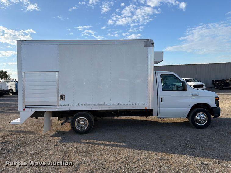 image for item FW3592 2014 Ford E450 refrigerated truck