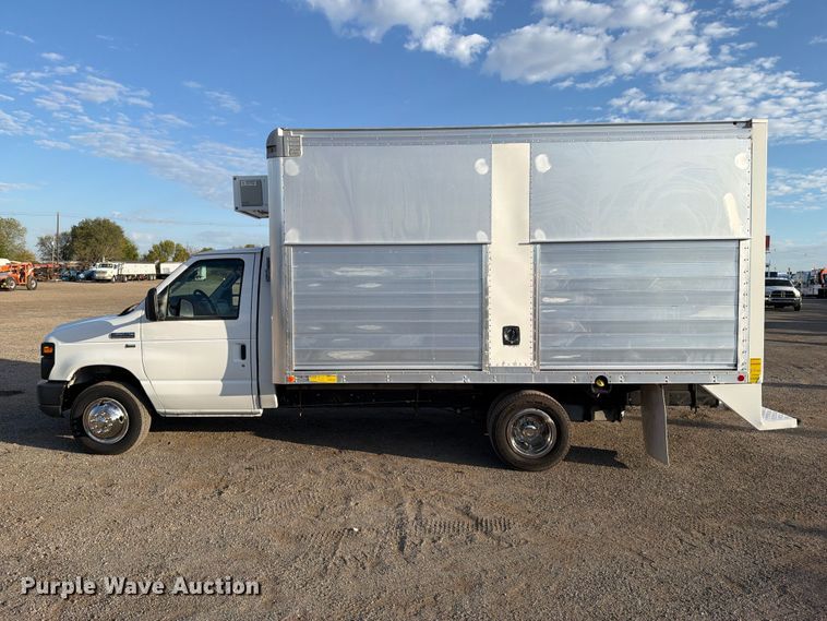 image for item FW3592 2014 Ford E450 refrigerated truck