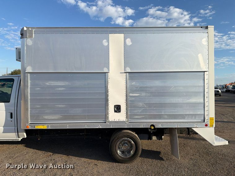 image for item FW3592 2014 Ford E450 refrigerated truck
