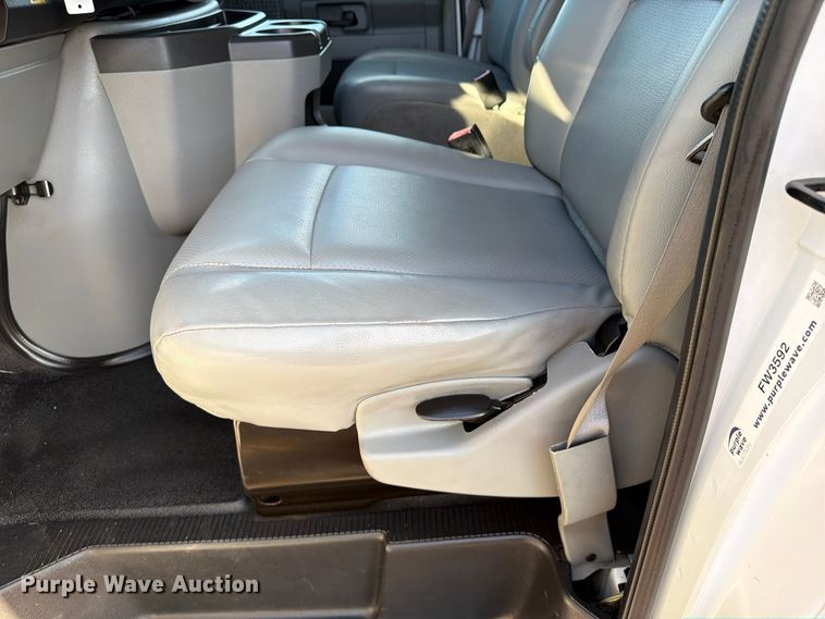 image for item FW3592 2014 Ford E450 refrigerated truck
