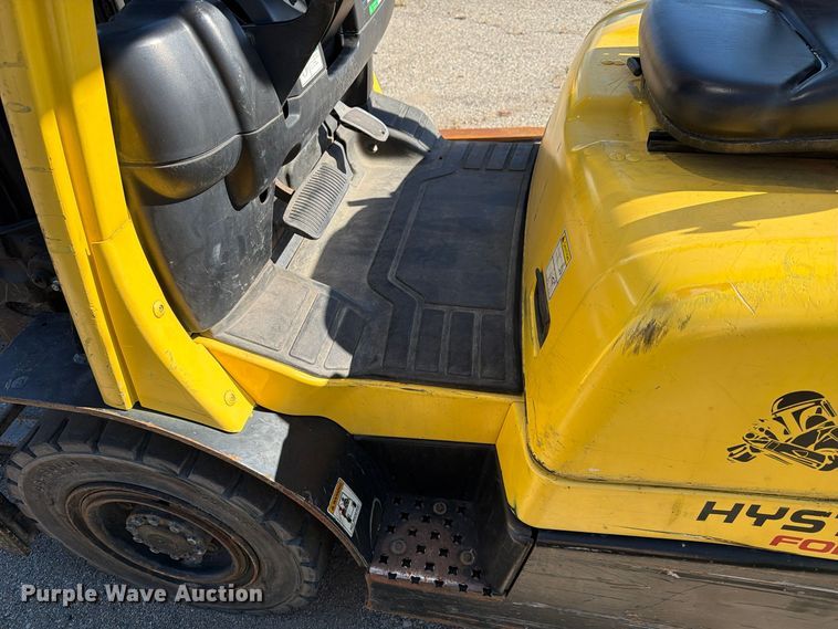 image for item YA4930 2014 Hyster H50FT forklift