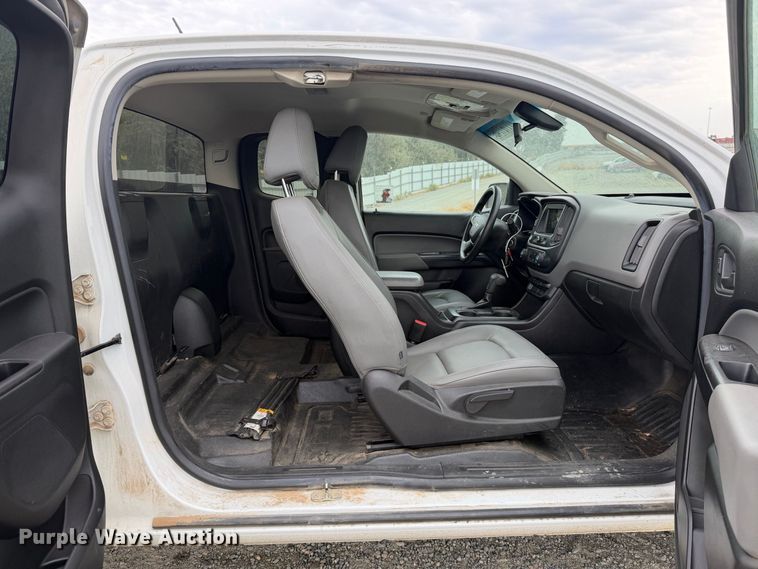 image for item YA5392 2019 Chevrolet Colorado Ext. Cab pickup truck
