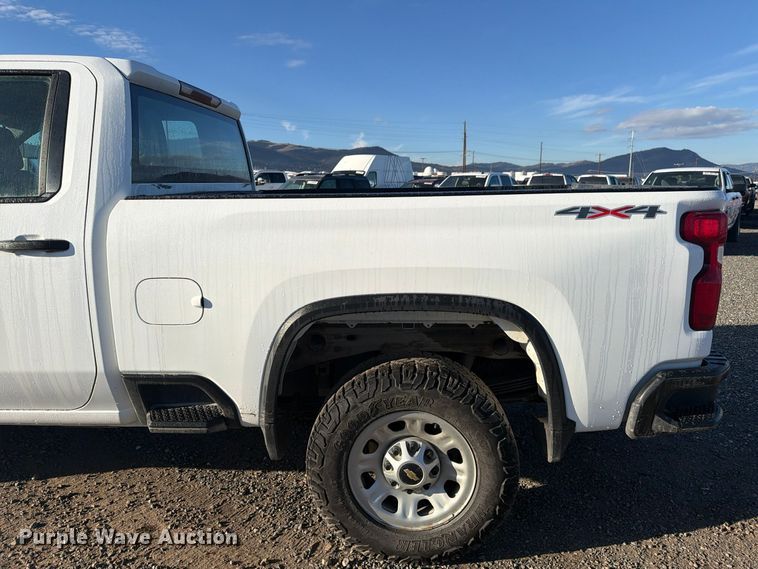 image for item YA5395 2021 Chevrolet Silverado 2500HD Ext. Cab pickup truck