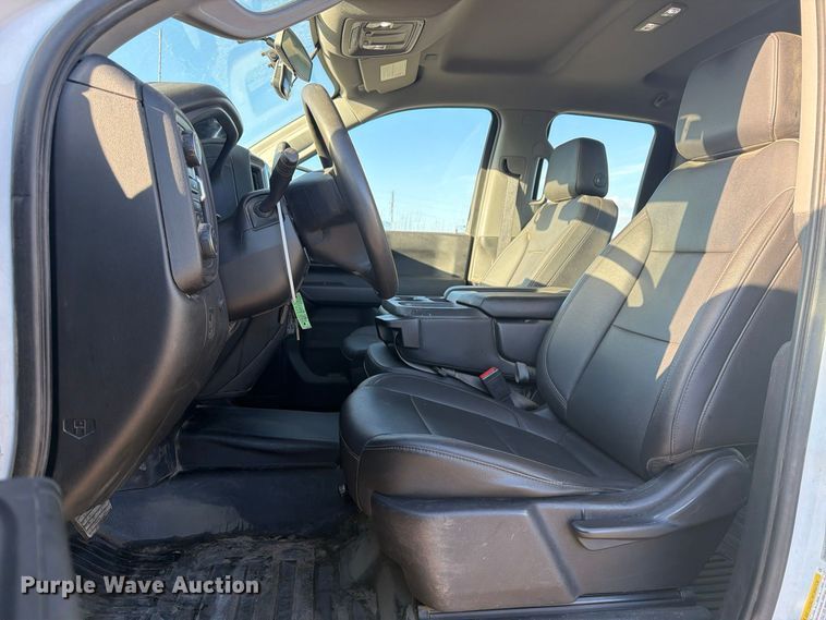 image for item YA5395 2021 Chevrolet Silverado 2500HD Ext. Cab pickup truck