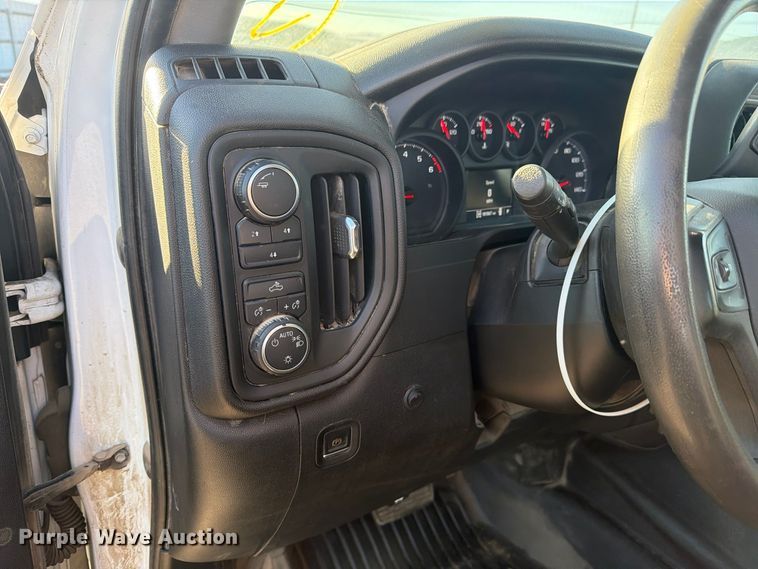image for item YA5395 2021 Chevrolet Silverado 2500HD Ext. Cab pickup truck