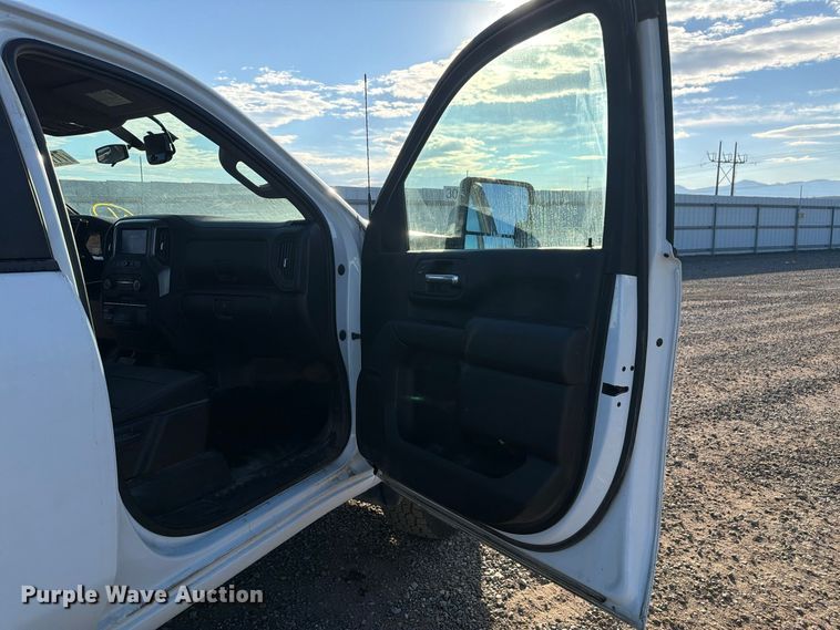 image for item YA5395 2021 Chevrolet Silverado 2500HD Ext. Cab pickup truck