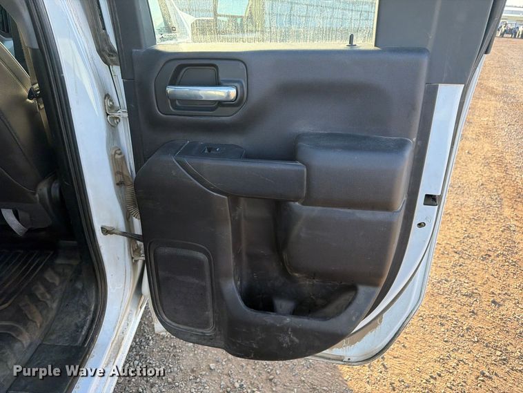 image for item YA5395 2021 Chevrolet Silverado 2500HD Ext. Cab pickup truck