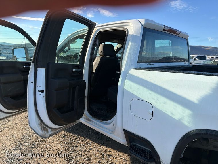 image for item YA5395 2021 Chevrolet Silverado 2500HD Ext. Cab pickup truck