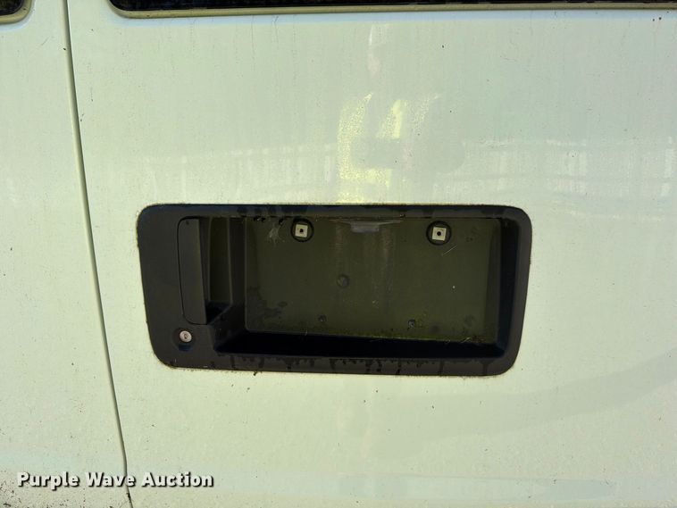 image for item YA5536 2017 Chevrolet Express van