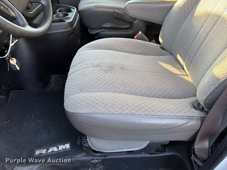 image for item YA5536 2017 Chevrolet Express van