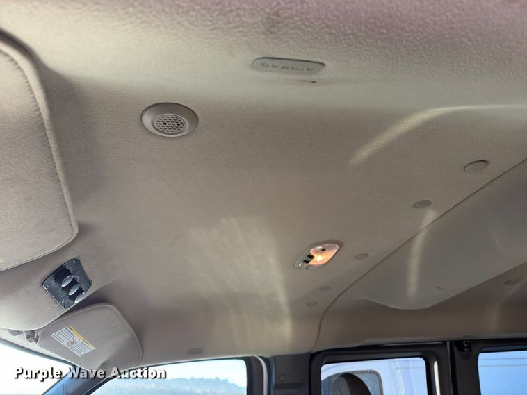 image for item YA5536 2017 Chevrolet Express van