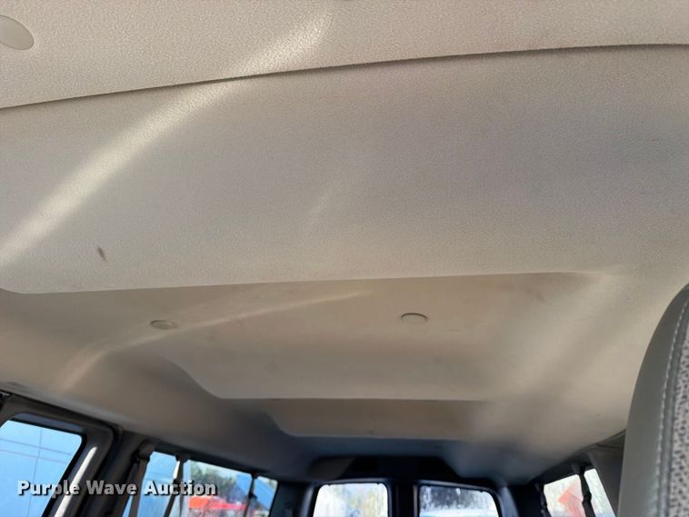 image for item YA5536 2017 Chevrolet Express van