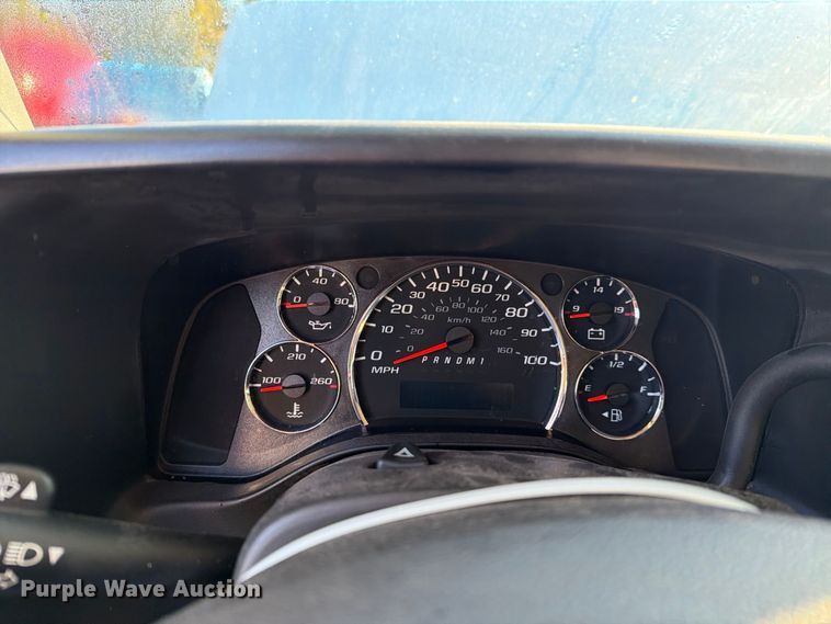 image for item YA5536 2017 Chevrolet Express van