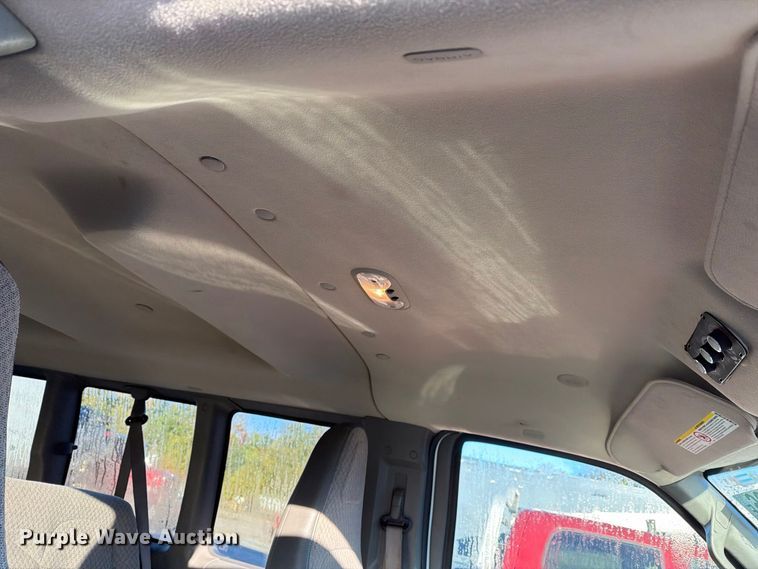 image for item YA5536 2017 Chevrolet Express van