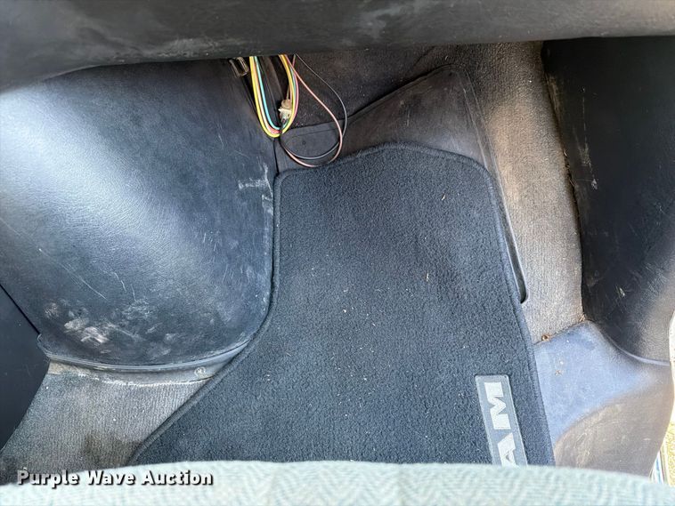 image for item YA5536 2017 Chevrolet Express van
