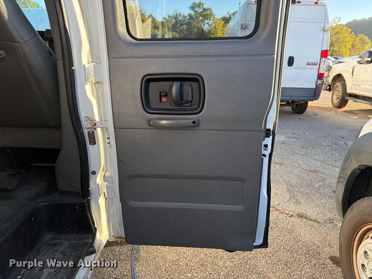image for item YA5536 2017 Chevrolet Express van