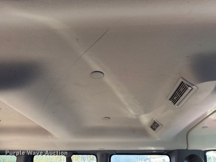 image for item YA5536 2017 Chevrolet Express van