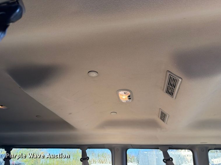 image for item YA5536 2017 Chevrolet Express van