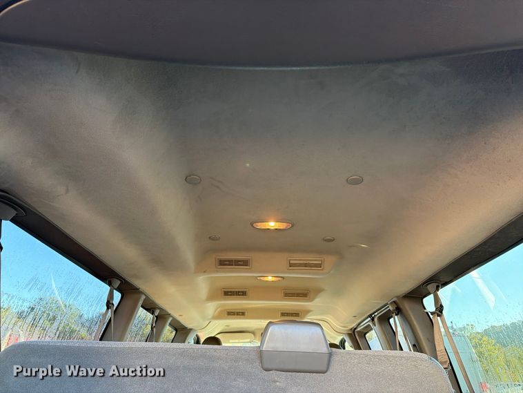 image for item YA5536 2017 Chevrolet Express van