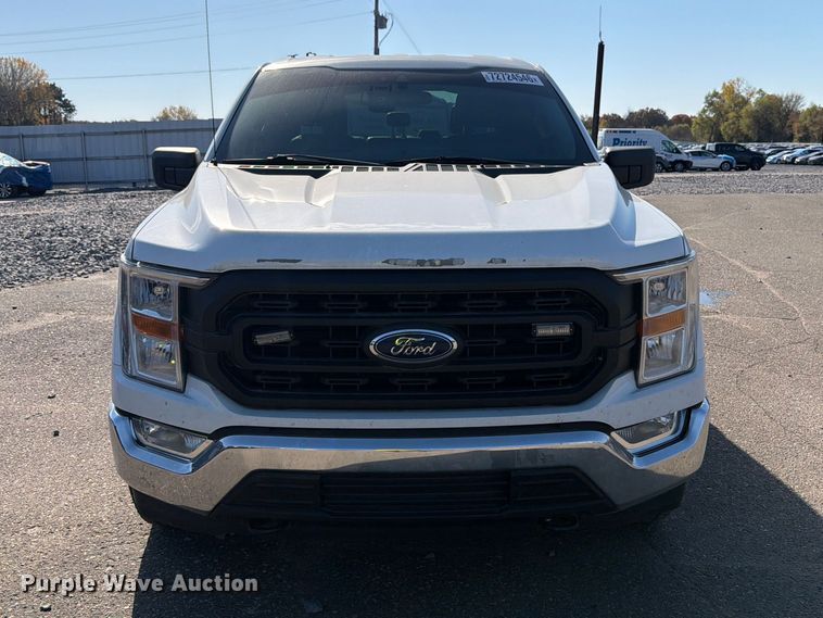 image for item YA5652 2021 Ford F150 Crew Cab pickup truck