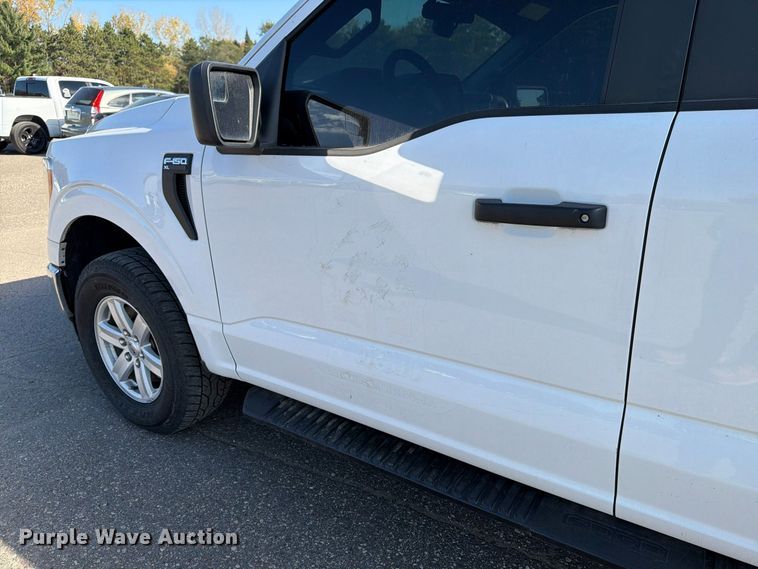 image for item YA5652 2021 Ford F150 Crew Cab pickup truck