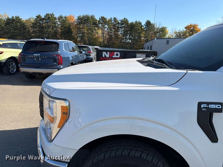 image for item YA5652 2021 Ford F150 Crew Cab pickup truck