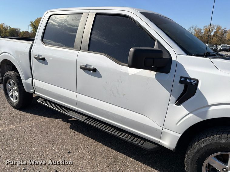 image for item YA5652 2021 Ford F150 Crew Cab pickup truck