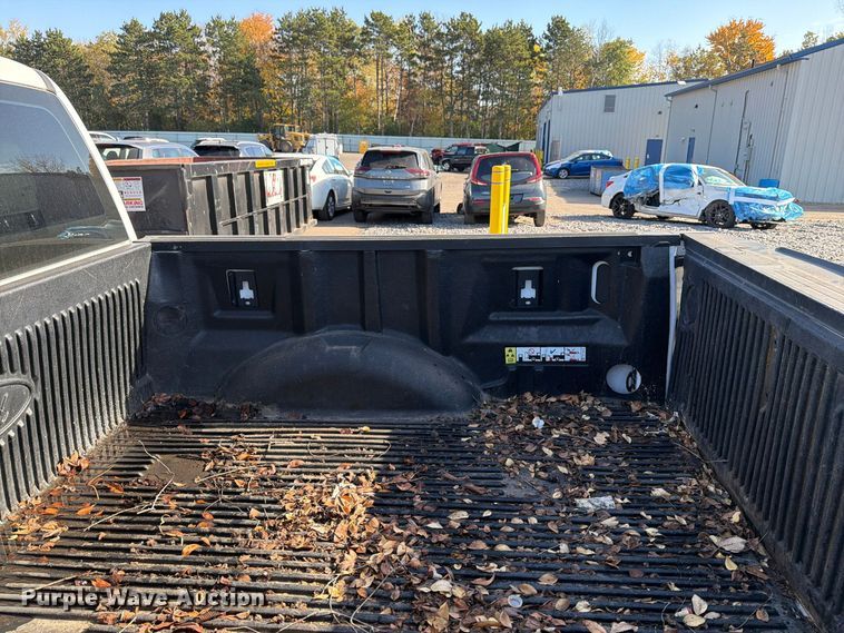 image for item YA5652 2021 Ford F150 Crew Cab pickup truck