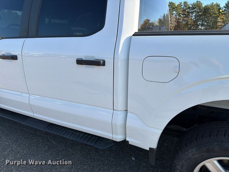 image for item YA5652 2021 Ford F150 Crew Cab pickup truck
