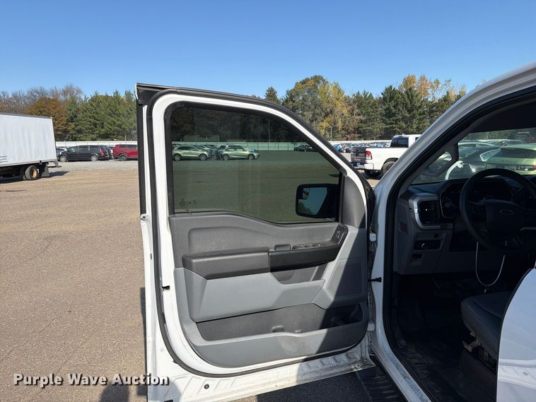 image for item YA5652 2021 Ford F150 Crew Cab pickup truck