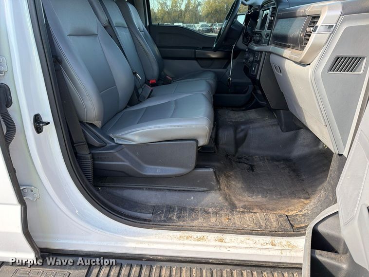 image for item YA5652 2021 Ford F150 Crew Cab pickup truck