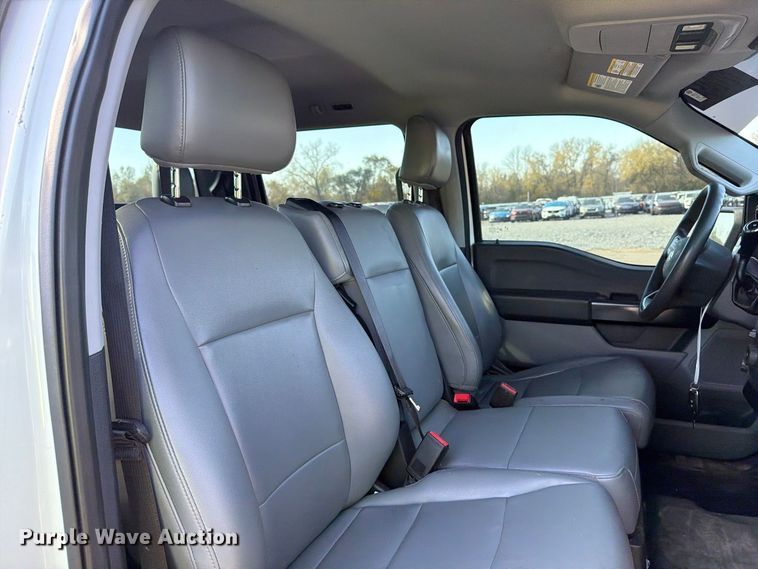 image for item YA5652 2021 Ford F150 Crew Cab pickup truck