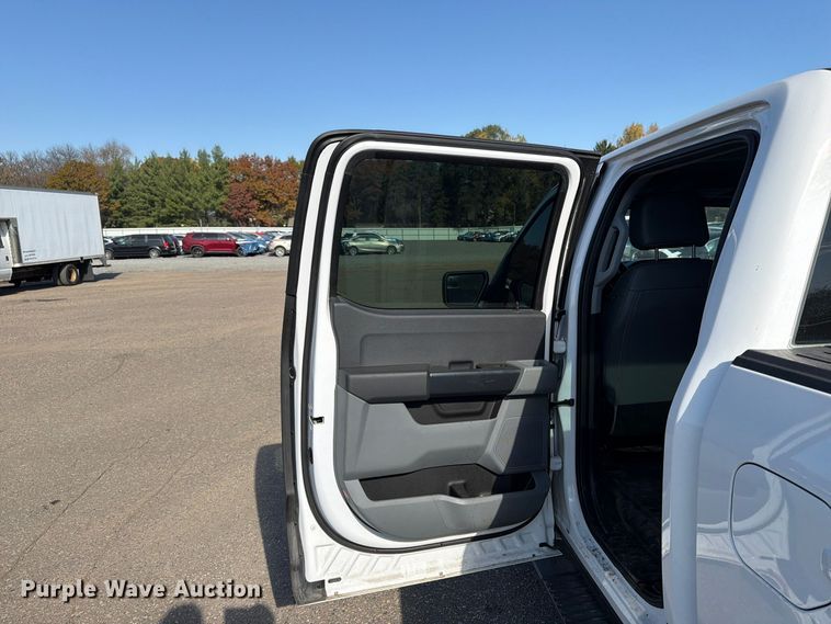 image for item YA5652 2021 Ford F150 Crew Cab pickup truck