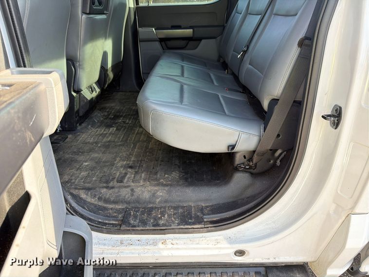 image for item YA5652 2021 Ford F150 Crew Cab pickup truck