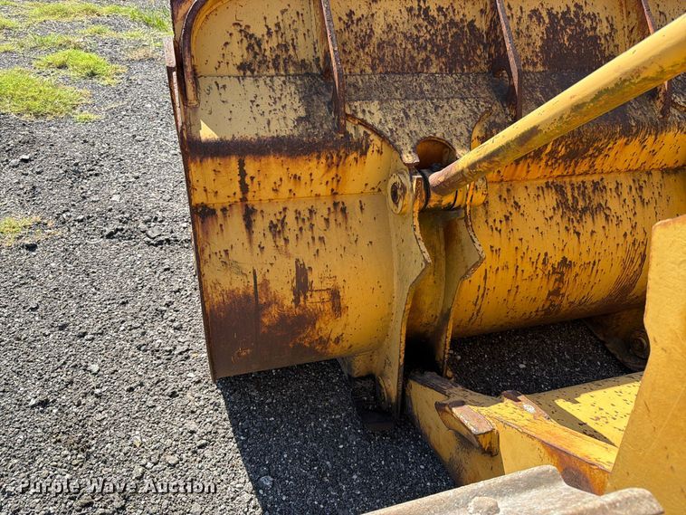 image for item DT3089 Caterpillar 955L track loader