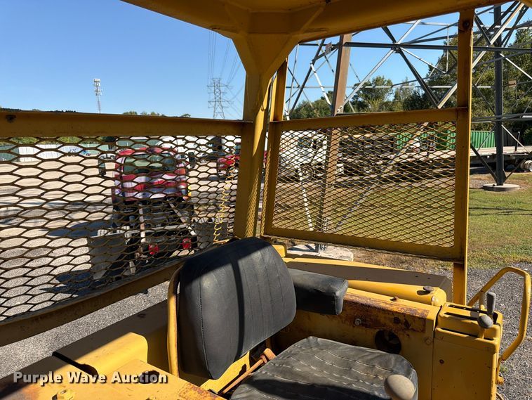image for item DT3089 Caterpillar 955L track loader