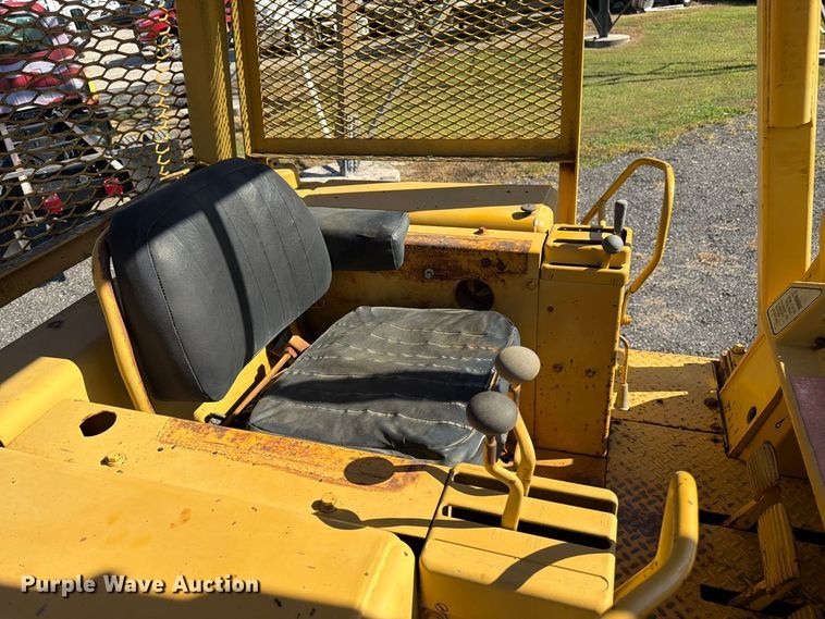 image for item DT3089 Caterpillar 955L track loader