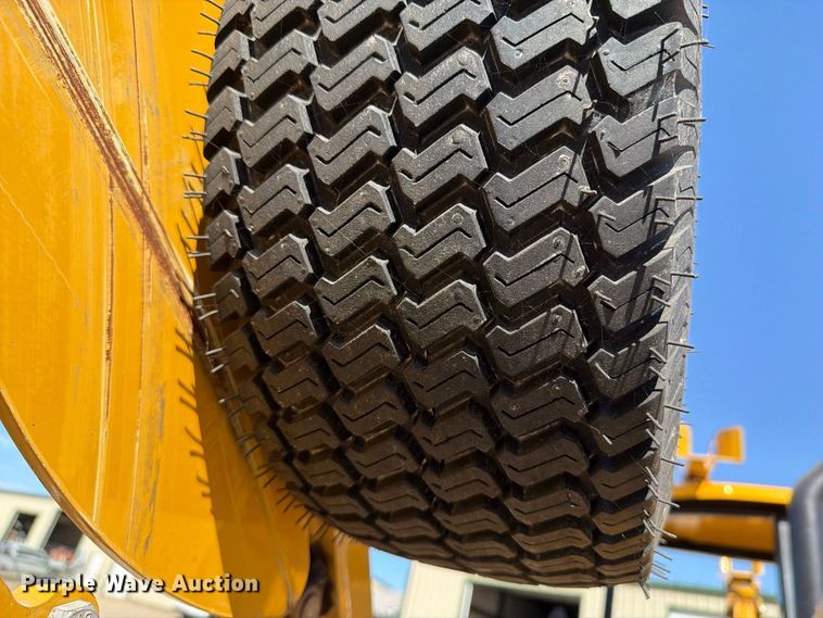 image for item DV2137 2023 Vermeer RTX1250i2 cable plow