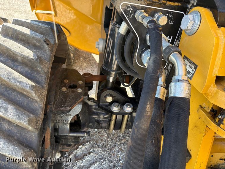 image for item DV2137 2023 Vermeer RTX1250i2 cable plow