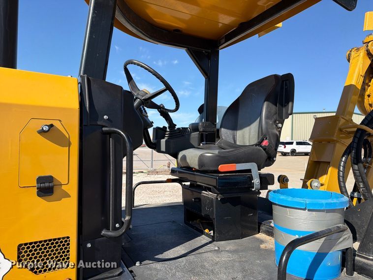 image for item DV2137 2023 Vermeer RTX1250i2 cable plow