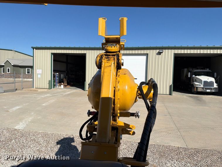 image for item DV2137 2023 Vermeer RTX1250i2 cable plow