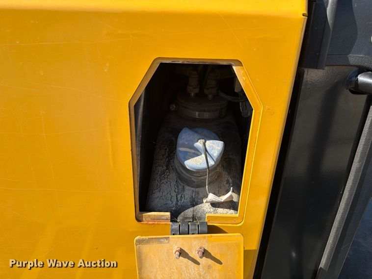 image for item DV2137 2023 Vermeer RTX1250i2 cable plow