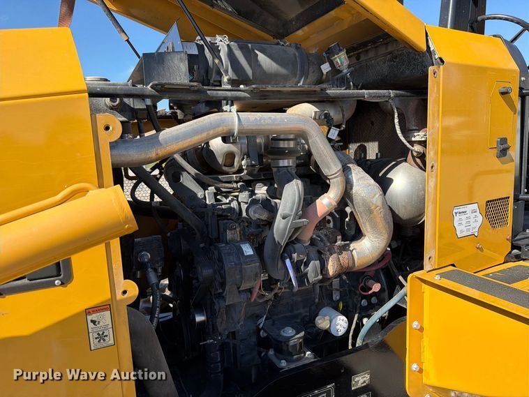 image for item DV2137 2023 Vermeer RTX1250i2 cable plow