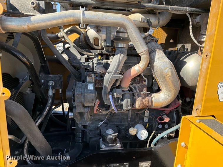 image for item DV2137 2023 Vermeer RTX1250i2 cable plow