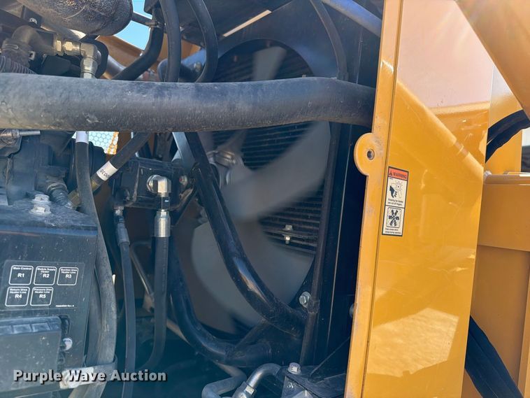 image for item DV2137 2023 Vermeer RTX1250i2 cable plow