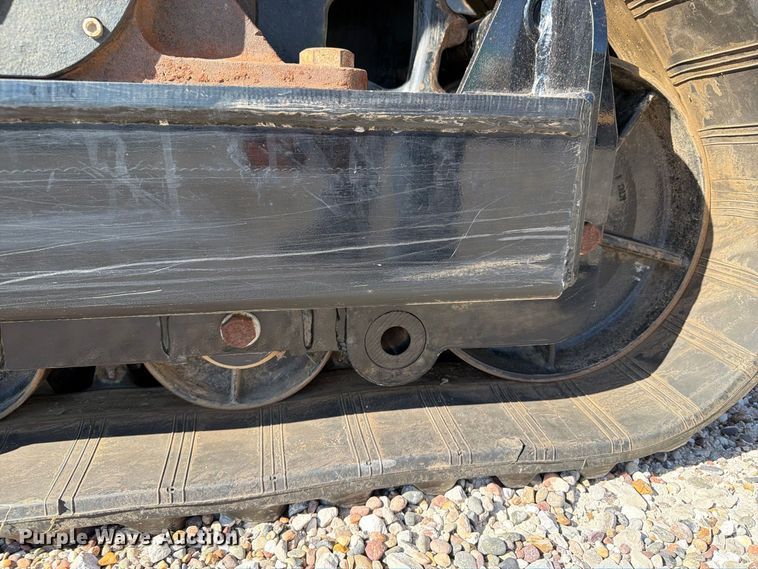 image for item DV2137 2023 Vermeer RTX1250i2 cable plow