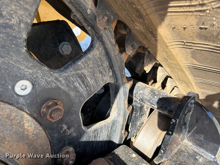 image for item DV2137 2023 Vermeer RTX1250i2 cable plow