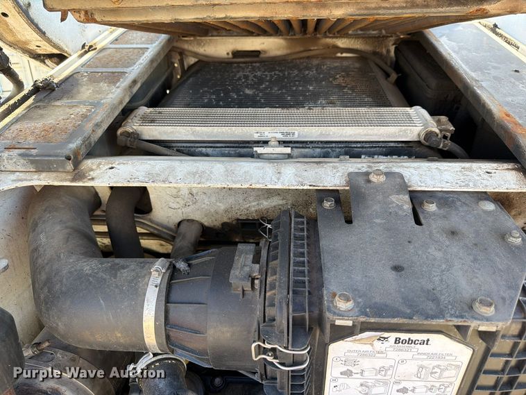 image for item DV7410 2018 Bobcat T650 tracked skid steer loader